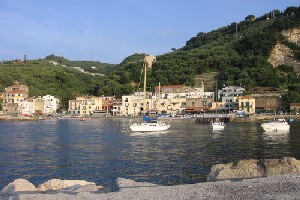 Xtrallusion offers characteristic Bed and Breakfast, B&B, Guest House, Hotel, Albergo and Country Lodge accommodation in Italy. Plus independent self-guided Walking, Adventure, Activity, Skiing and Paragliding Holiday itineraries on the Italian Rivieras, in the Italian Lakes, in the Italian Alps and in some of the most beautiful corners of Italy.